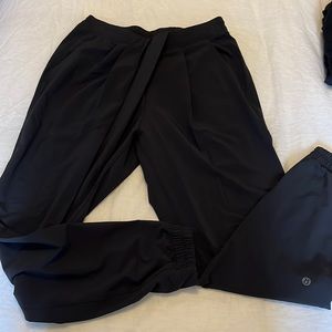 lululemon black lightweight joggers